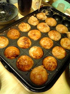 焼いているときはまん丸なのに'%><%=image 1, '皿に載せるとふにゃぺちゃ