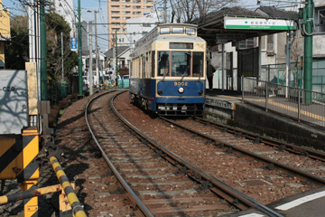 雑司ヶ谷の駅付近。